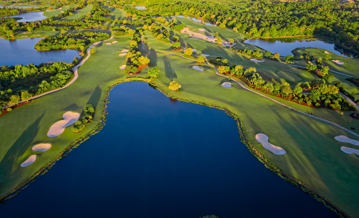 aerial-photo-golf-course